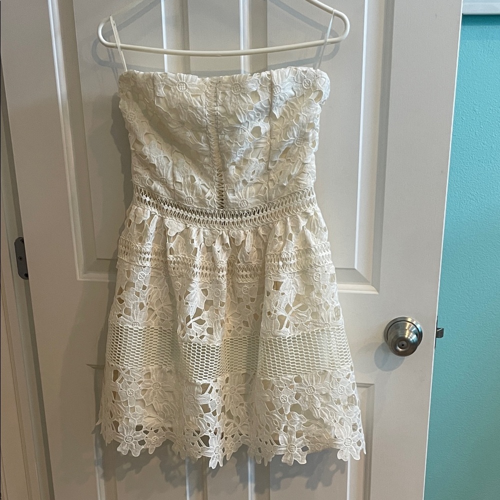 Romeo & Juliet Couture Ivory Lace Dress